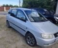 Сірий Хендай Матрікс, об'ємом двигуна 1.6 л та пробігом 300 тис. км за 4399 $, фото 1 на Automoto.ua