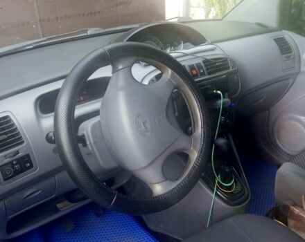 Серый Хендай Матрикс, объемом двигателя 1.6 л и пробегом 275 тыс. км за 4499 $, фото 1 на Automoto.ua