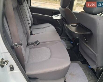 Сірий Хендай Матрікс, об'ємом двигуна 1.6 л та пробігом 246 тис. км за 2499 $, фото 13 на Automoto.ua