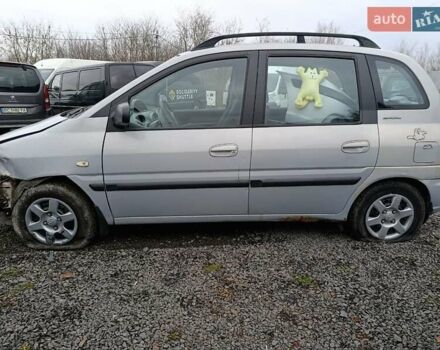 Сірий Хендай Матрікс, об'ємом двигуна 1.6 л та пробігом 245 тис. км за 1300 $, фото 2 на Automoto.ua