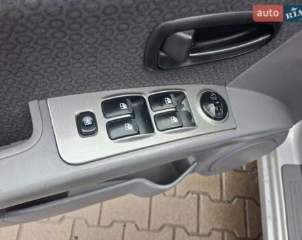 Сірий Хендай Матрікс, об'ємом двигуна 1.6 л та пробігом 246 тис. км за 2499 $, фото 15 на Automoto.ua