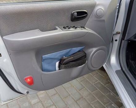 Серый Хендай Матрикс, объемом двигателя 1.6 л и пробегом 150 тыс. км за 3000 $, фото 13 на Automoto.ua