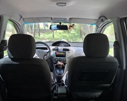 Сірий Хендай Матрікс, об'ємом двигуна 1.8 л та пробігом 196 тис. км за 5500 $, фото 7 на Automoto.ua