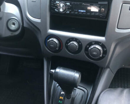 Серый Хендай Матрикс, объемом двигателя 0 л и пробегом 235 тыс. км за 2100 $, фото 5 на Automoto.ua