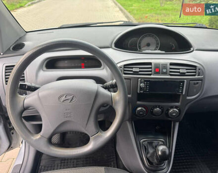 Серый Хендай Матрикс, объемом двигателя 1.6 л и пробегом 229 тыс. км за 3800 $, фото 18 на Automoto.ua