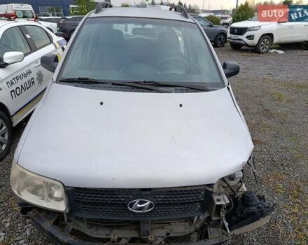 Сірий Хендай Матрікс, об'ємом двигуна 1.6 л та пробігом 245 тис. км за 1300 $, фото 3 на Automoto.ua