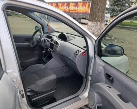 Серый Хендай Матрикс, объемом двигателя 1.8 л и пробегом 250 тыс. км за 3600 $, фото 7 на Automoto.ua