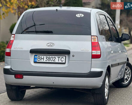 Серый Хендай Матрикс, объемом двигателя 1.6 л и пробегом 229 тыс. км за 3800 $, фото 11 на Automoto.ua