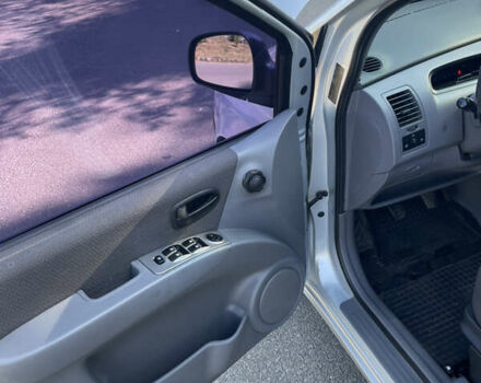 Серый Хендай Матрикс, объемом двигателя 1.6 л и пробегом 224 тыс. км за 4350 $, фото 12 на Automoto.ua