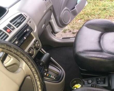 Серый Хендай Матрикс, объемом двигателя 1.8 л и пробегом 177 тыс. км за 5700 $, фото 4 на Automoto.ua