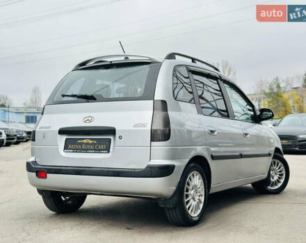 Сірий Хендай Матрікс, об'ємом двигуна 1.6 л та пробігом 220 тис. км за 4300 $, фото 1 на Automoto.ua