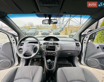 Сірий Хендай Матрікс, об'ємом двигуна 1.6 л та пробігом 220 тис. км за 4300 $, фото 18 на Automoto.ua