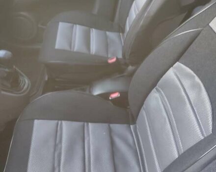 Серый Хендай Матрикс, объемом двигателя 1.6 л и пробегом 282 тыс. км за 3500 $, фото 8 на Automoto.ua