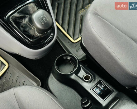Сірий Хендай Матрікс, об'ємом двигуна 1.6 л та пробігом 220 тис. км за 4300 $, фото 28 на Automoto.ua