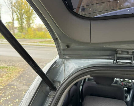 Сірий Хендай Матрікс, об'ємом двигуна 1.6 л та пробігом 130 тис. км за 3700 $, фото 7 на Automoto.ua