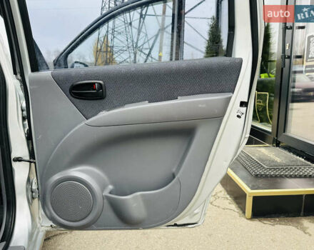 Сірий Хендай Матрікс, об'ємом двигуна 1.6 л та пробігом 220 тис. км за 4300 $, фото 20 на Automoto.ua