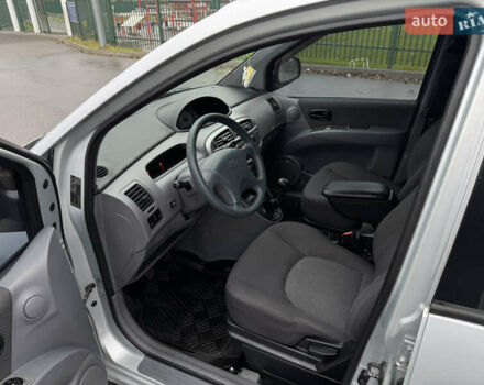 Сірий Хендай Матрікс, об'ємом двигуна 1.6 л та пробігом 147 тис. км за 4800 $, фото 34 на Automoto.ua