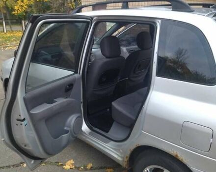 Сірий Хендай Матрікс, об'ємом двигуна 1.6 л та пробігом 393 тис. км за 2999 $, фото 4 на Automoto.ua