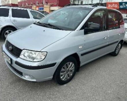 Серый Хендай Матрикс, объемом двигателя 1.6 л и пробегом 205 тыс. км за 3500 $, фото 1 на Automoto.ua