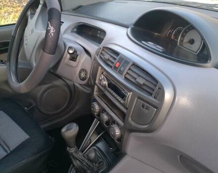 Сірий Хендай Матрікс, об'ємом двигуна 1.6 л та пробігом 182 тис. км за 3500 $, фото 13 на Automoto.ua