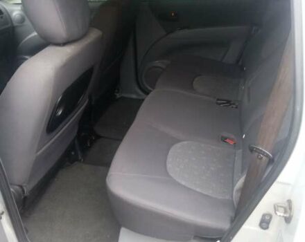 Серый Хендай Матрикс, объемом двигателя 1.8 л и пробегом 220 тыс. км за 3900 $, фото 4 на Automoto.ua