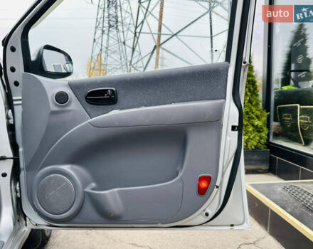 Сірий Хендай Матрікс, об'ємом двигуна 1.6 л та пробігом 220 тис. км за 4300 $, фото 23 на Automoto.ua