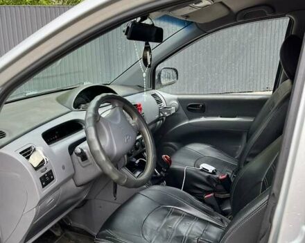 Сірий Хендай Матрікс, об'ємом двигуна 1.6 л та пробігом 214 тис. км за 4000 $, фото 2 на Automoto.ua