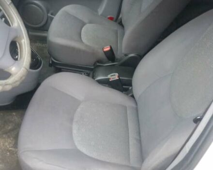 Серый Хендай Матрикс, объемом двигателя 1.8 л и пробегом 220 тыс. км за 3900 $, фото 10 на Automoto.ua