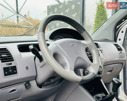 Сірий Хендай Матрікс, об'ємом двигуна 1.6 л та пробігом 220 тис. км за 4300 $, фото 13 на Automoto.ua