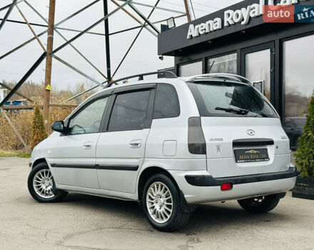 Сірий Хендай Матрікс, об'ємом двигуна 1.6 л та пробігом 220 тис. км за 4300 $, фото 3 на Automoto.ua