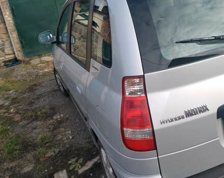 Сірий Хендай Матрікс, об'ємом двигуна 1.6 л та пробігом 182 тис. км за 3500 $, фото 3 на Automoto.ua