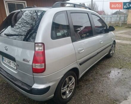 Серый Хендай Матрикс, объемом двигателя 1.6 л и пробегом 400 тыс. км за 2700 $, фото 5 на Automoto.ua