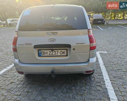 Серый Хендай Матрикс, объемом двигателя 1.6 л и пробегом 302 тыс. км за 4500 $, фото 6 на Automoto.ua