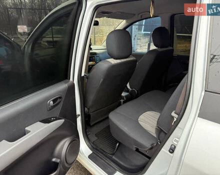 Сірий Хендай Матрікс, об'ємом двигуна 1.6 л та пробігом 232 тис. км за 6400 $, фото 8 на Automoto.ua