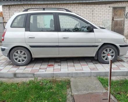 Серый Хендай Матрикс, объемом двигателя 1.6 л и пробегом 250 тыс. км за 4600 $, фото 2 на Automoto.ua