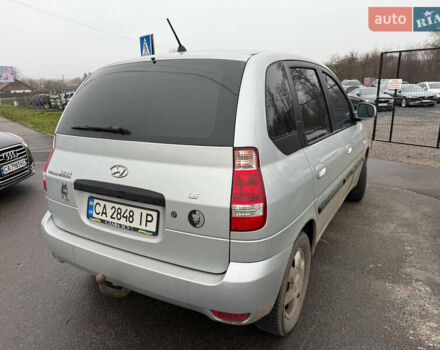 Сірий Хендай Матрікс, об'ємом двигуна 1.6 л та пробігом 232 тис. км за 6400 $, фото 2 на Automoto.ua