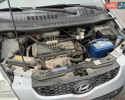 Сірий Хендай Матрікс, об'ємом двигуна 1.6 л та пробігом 232 тис. км за 6400 $, фото 10 на Automoto.ua
