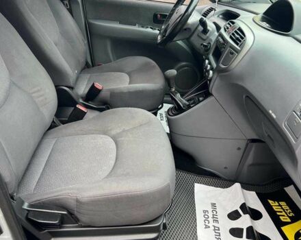 Серый Хендай Матрикс, объемом двигателя 1.6 л и пробегом 167 тыс. км за 4700 $, фото 16 на Automoto.ua