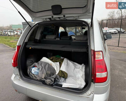 Сірий Хендай Матрікс, об'ємом двигуна 1.6 л та пробігом 232 тис. км за 6400 $, фото 4 на Automoto.ua