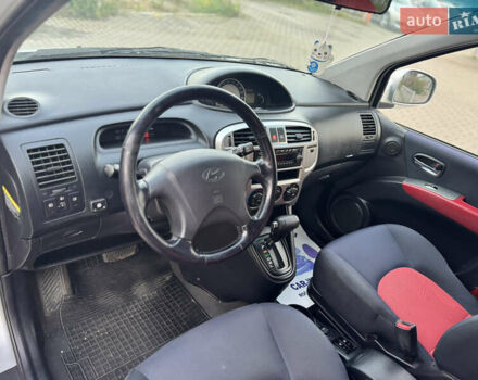 Серый Хендай Матрикс, объемом двигателя 1.6 л и пробегом 270 тыс. км за 6250 $, фото 18 на Automoto.ua