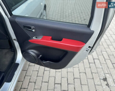 Серый Хендай Матрикс, объемом двигателя 1.6 л и пробегом 270 тыс. км за 6250 $, фото 31 на Automoto.ua