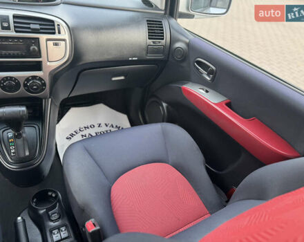 Серый Хендай Матрикс, объемом двигателя 1.6 л и пробегом 270 тыс. км за 6250 $, фото 35 на Automoto.ua