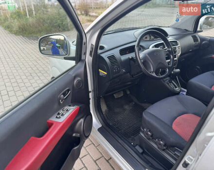 Серый Хендай Матрикс, объемом двигателя 1.6 л и пробегом 270 тыс. км за 6250 $, фото 15 на Automoto.ua