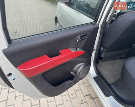 Серый Хендай Матрикс, объемом двигателя 1.6 л и пробегом 270 тыс. км за 6250 $, фото 25 на Automoto.ua