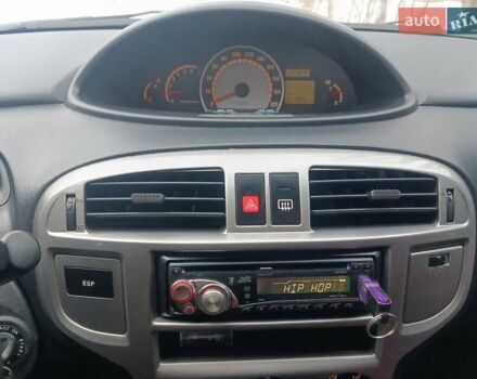 Сірий Хендай Матрікс, об'ємом двигуна 1.6 л та пробігом 221 тис. км за 5500 $, фото 2 на Automoto.ua