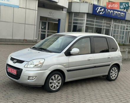 Серый Хендай Матрикс, объемом двигателя 1.6 л и пробегом 270 тыс. км за 6250 $, фото 3 на Automoto.ua