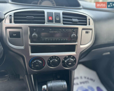 Серый Хендай Матрикс, объемом двигателя 1.6 л и пробегом 270 тыс. км за 6250 $, фото 24 на Automoto.ua