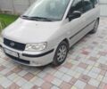 Сірий Хендай Матрікс, об'ємом двигуна 1.6 л та пробігом 245 тис. км за 4600 $, фото 1 на Automoto.ua