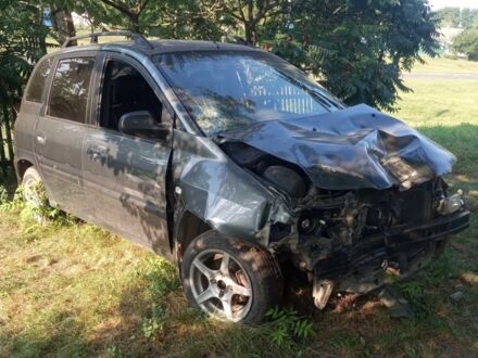 Сірий Хендай Матрікс, об'ємом двигуна 1.6 л та пробігом 250 тис. км за 1500 $, фото 1 на Automoto.ua