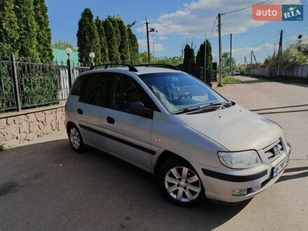 Хендай Матрикс 2005 в Житомире на Automoto.ua Серый Хендай Матрикс, объемом двигателя 1.6 л и пробегом 281 тыс. км за 3300 $, фото 1 на Automoto.ua